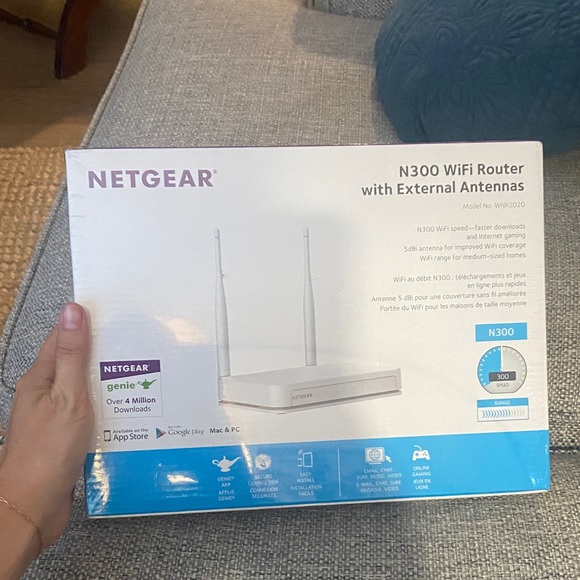 NETGEAR N300 WiFi Router with External Antennas - White - Picture 1 of 3